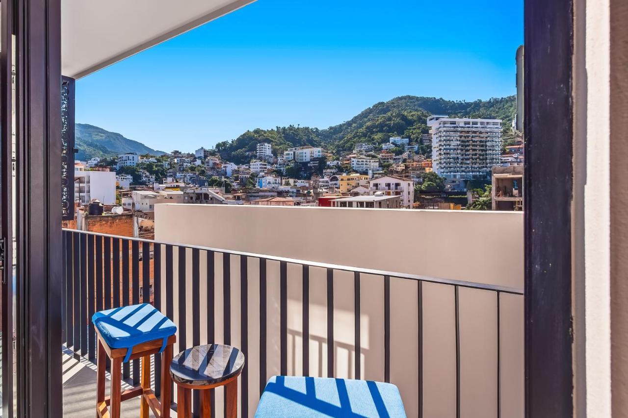Madero 320 - 310 Hotel Puerto Vallarta Exterior photo